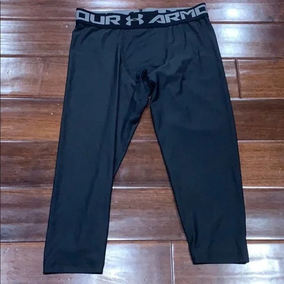 Under armor cropped compression leggings NWT - Picture 7 of 7